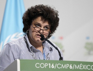 A ministra do Meio Ambiente Izabella Teixeira em discurso na COP-16 nesta quinta-feira (9)