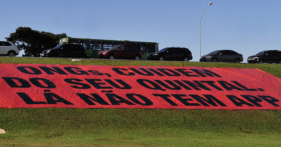 Bancada ruralista faz protesto em Brasília