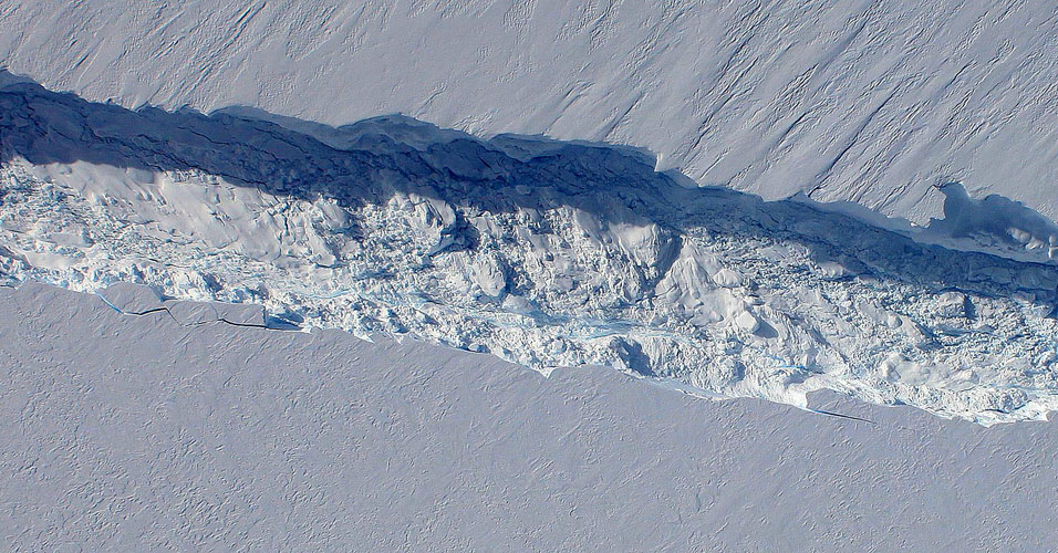 Formação de Iceberg na Antártida
