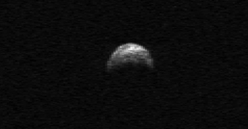 Asteroide em aproximação