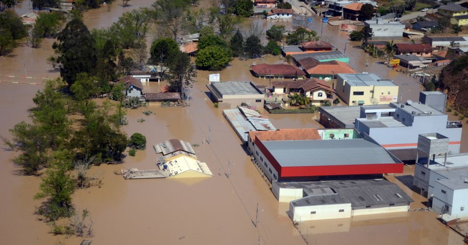 Enchentes em Santa Catarina em 2011