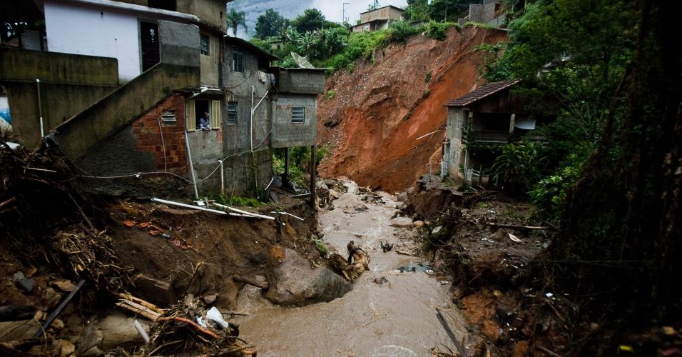Chuvas e enchente na região serrana do Rio de Janeiro em janeiro de 2011