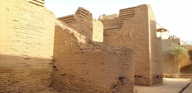 Imagem de 20.06.2009 mostra danos estruturais que ameaçam ruínas da Babilônia, no Iraque - Gwendolen Cates/Gil Stein, Universidade de Chicago via The New York Times