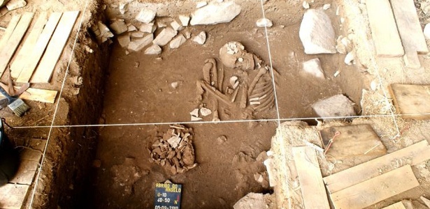 Escavação no "Abrigo do Ângelo", em Paim (MG); clique aqui para ver mais imagens - Cortesia Gilmar Henriques