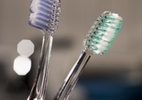 Dentinhos: estudo mostra que mudança na escovação e no tipo de escova ajuda a remover placa - Getty Images