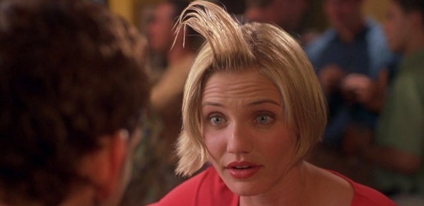 No filme "Quem vai ficar com Mary", Cameron Diaz usa sêmen como gel de cabelo sem querer - 20th Century Fox